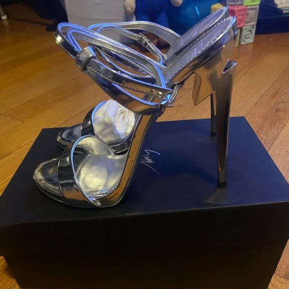 Giuseppe Zanotti heels